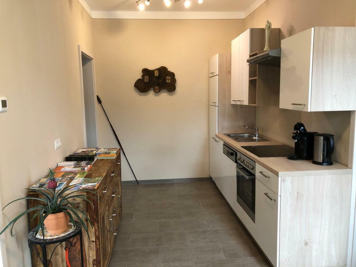 Riesling House Laa Apartment ลาอันเดอร์ธายา ภายนอก รูปภาพ