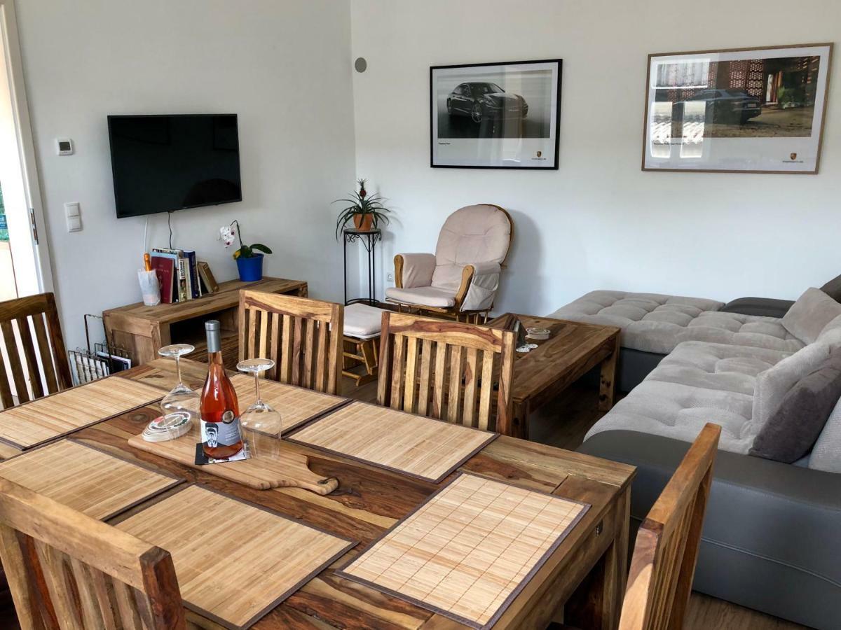 Riesling House Laa Apartment ลาอันเดอร์ธายา ภายนอก รูปภาพ