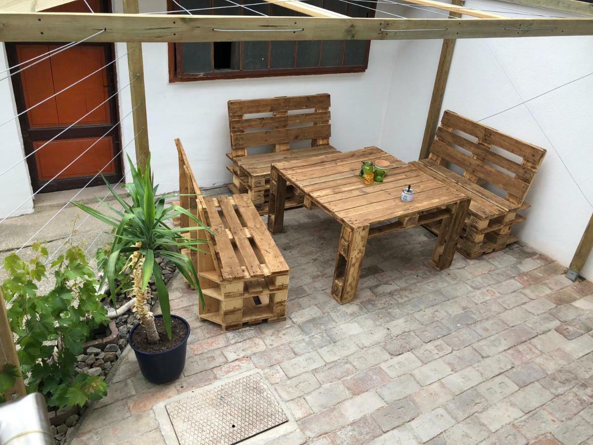 Riesling House Laa Apartment ลาอันเดอร์ธายา ภายนอก รูปภาพ